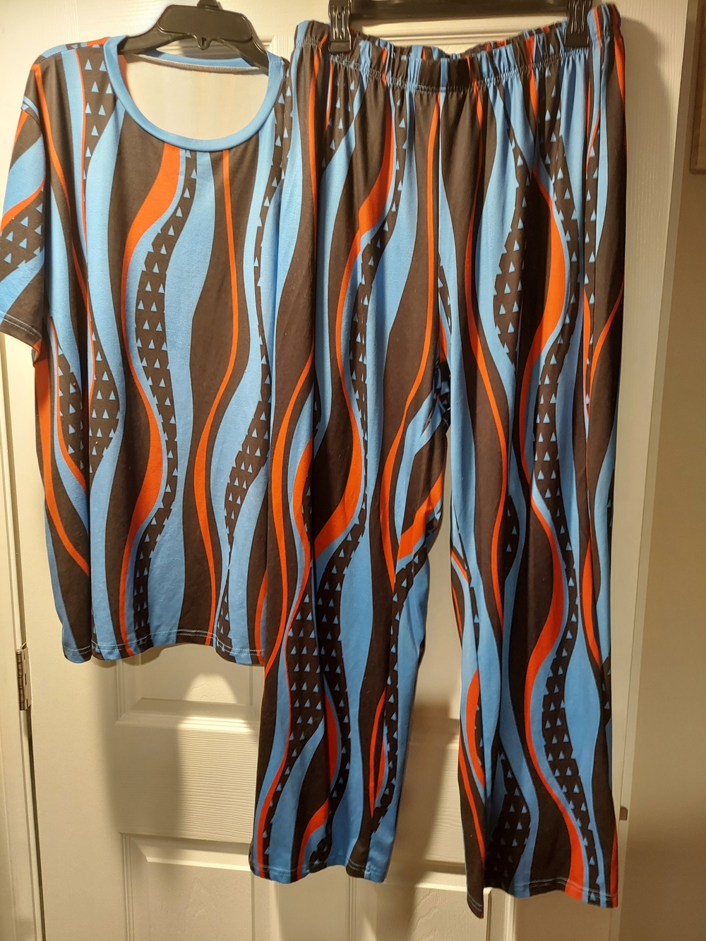 Set of 3 !!! Blue,Black & Orange-Wave-Print  Sets.Worn Once !